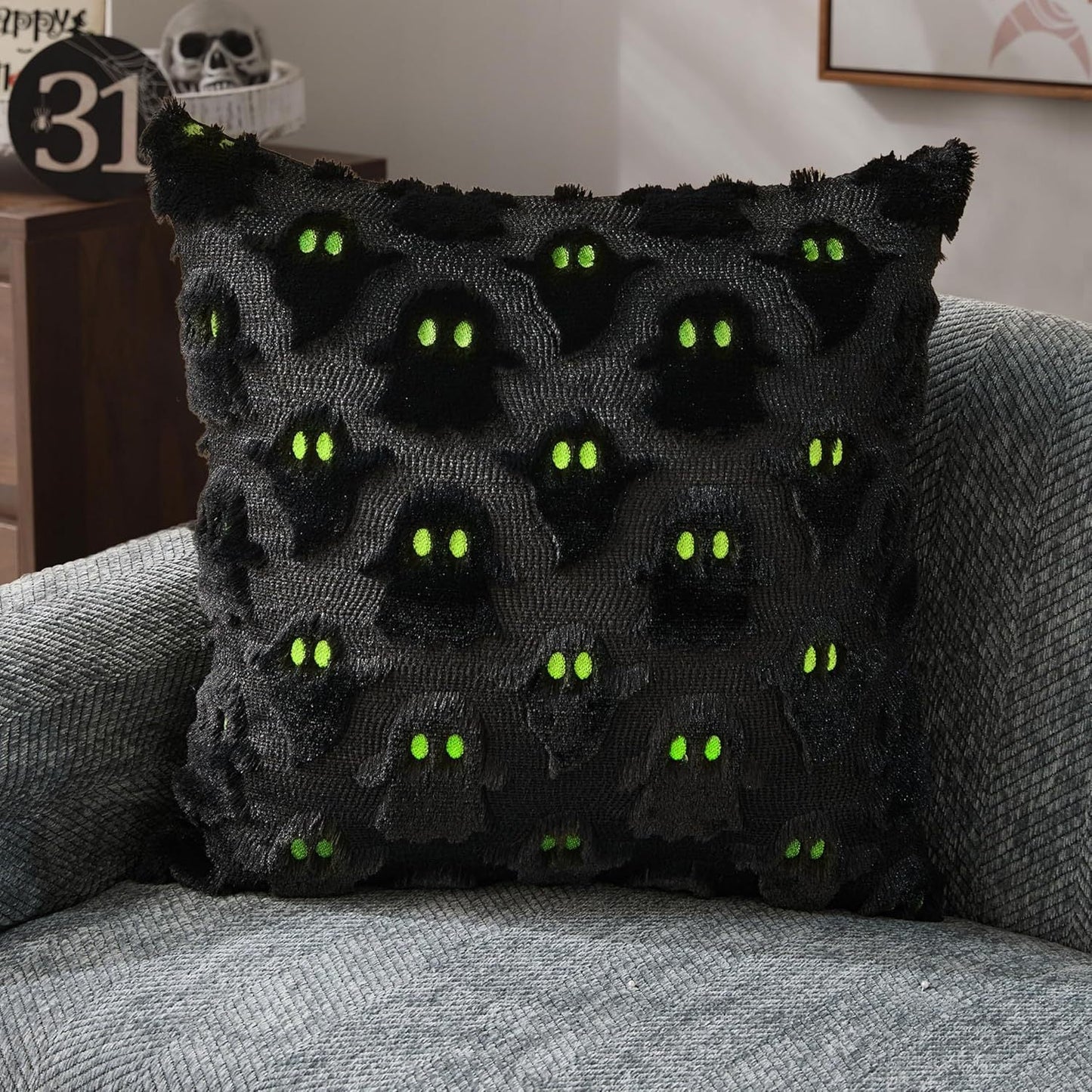 👻 Spooky & Soft Halloween Ghost Pillowcase